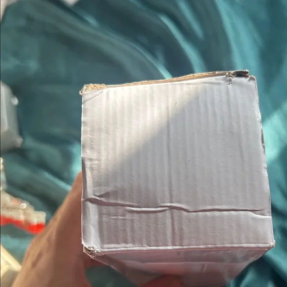 New York Themed Insulated Water Bottle. Prefect for the holidays.The best of NYC - Picture 15 of 16